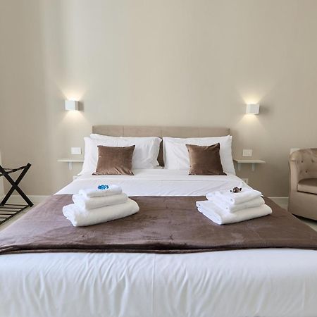 Labi Home Colossevm Rome Bagian luar foto
