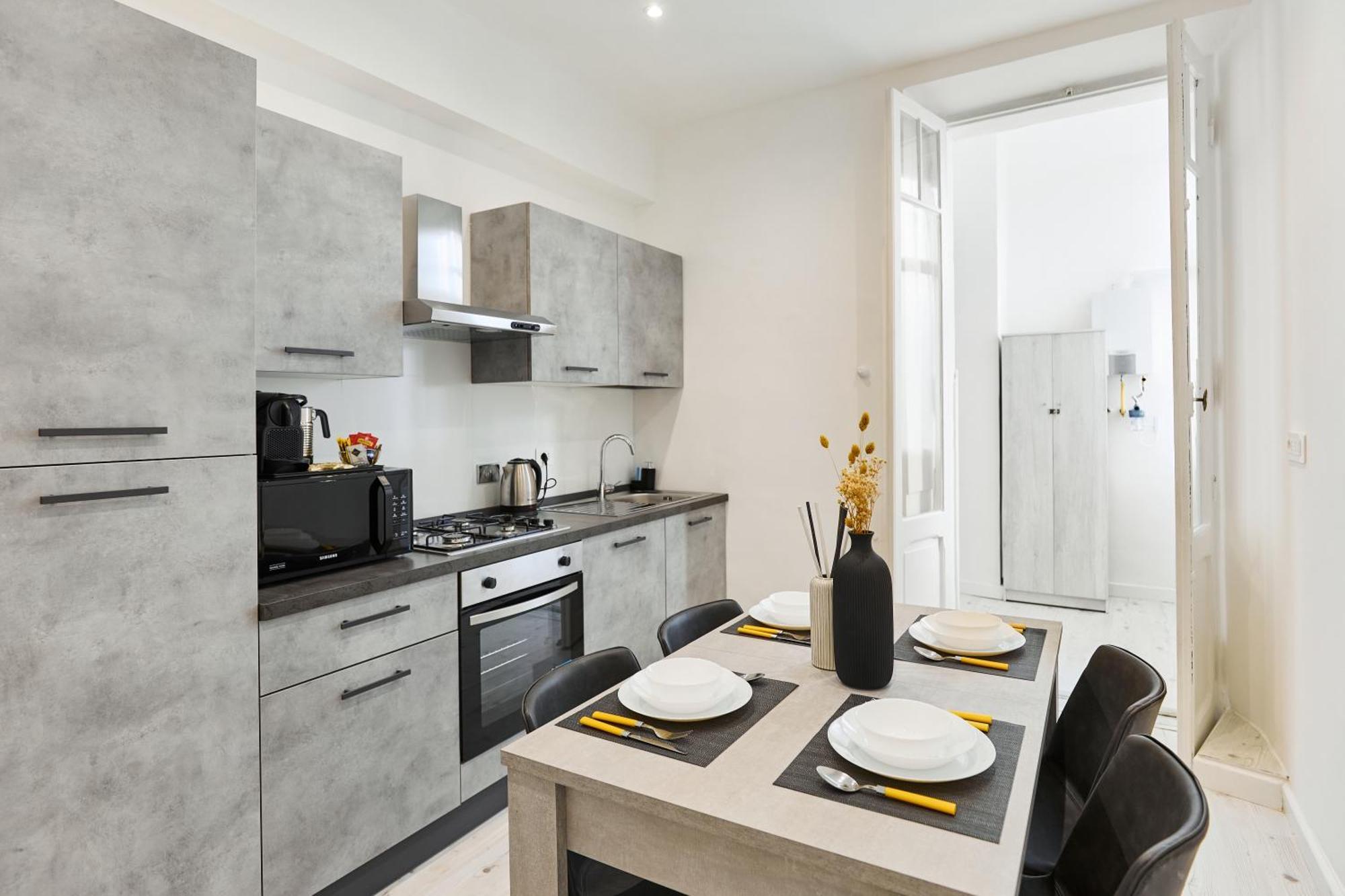 Labi Home Colossevm Rome Bagian luar foto