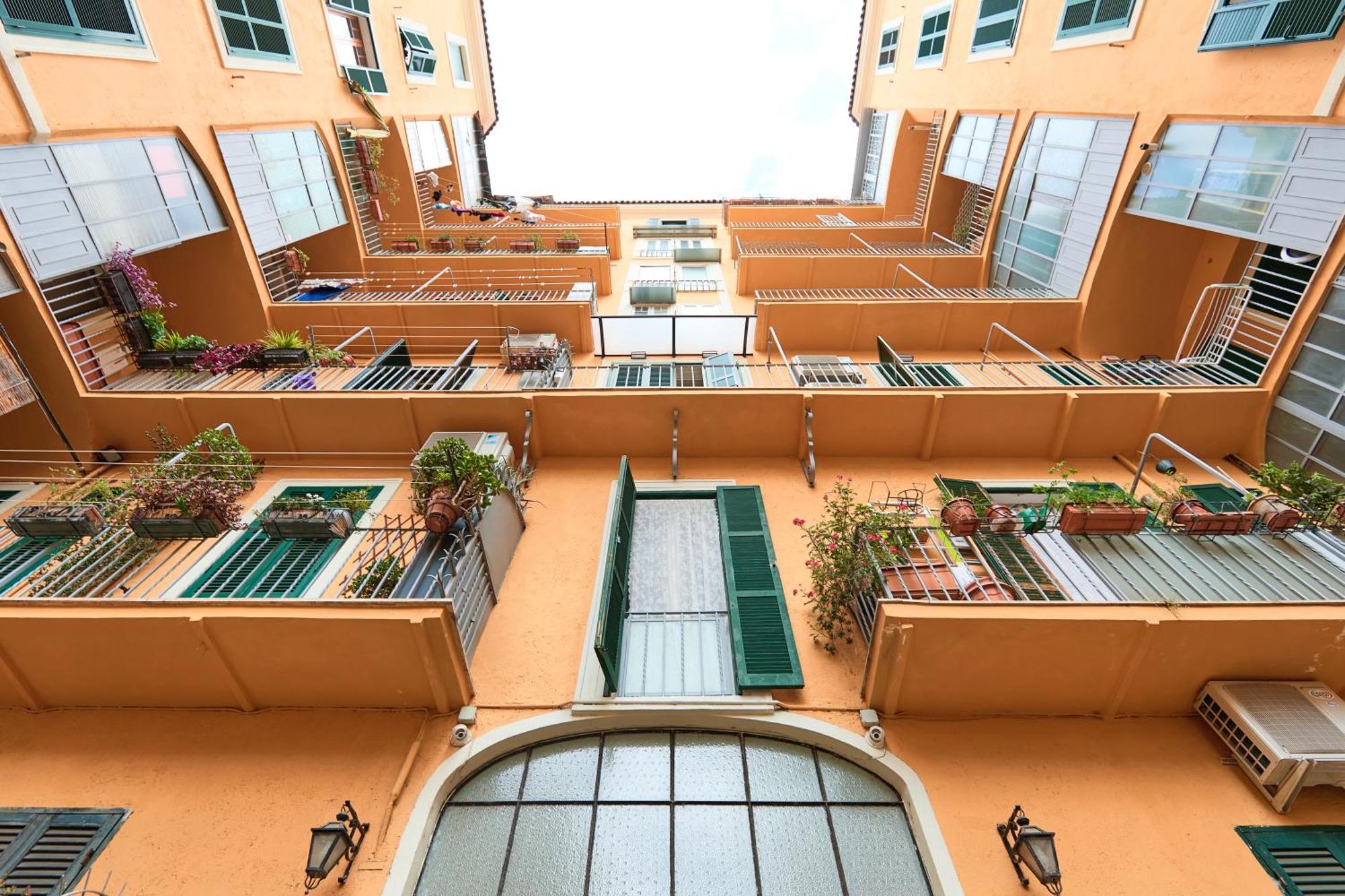 Labi Home Colossevm Rome Bagian luar foto