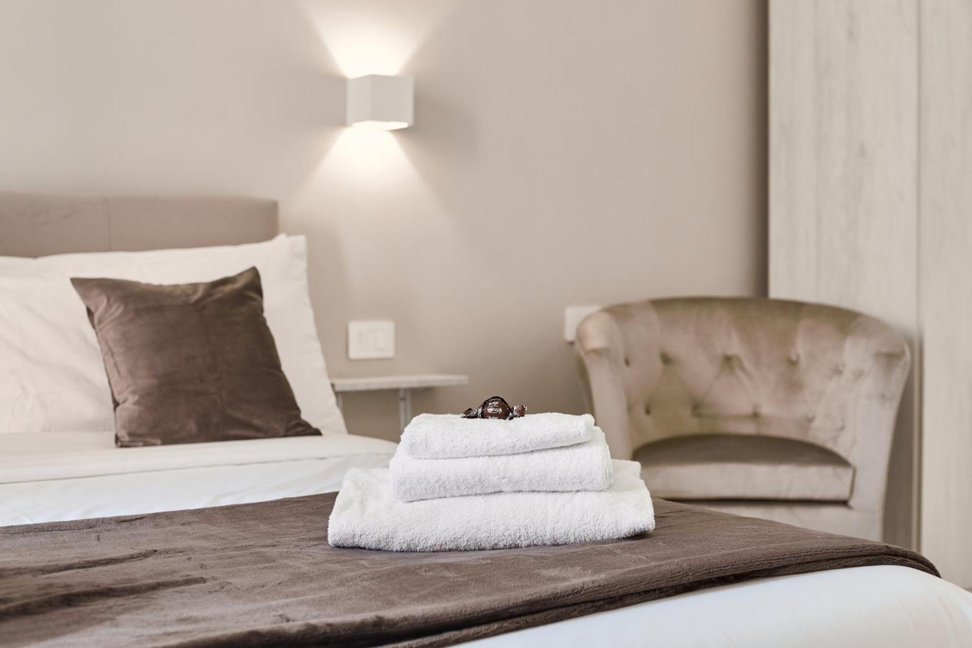 Labi Home Colossevm Rome Bagian luar foto