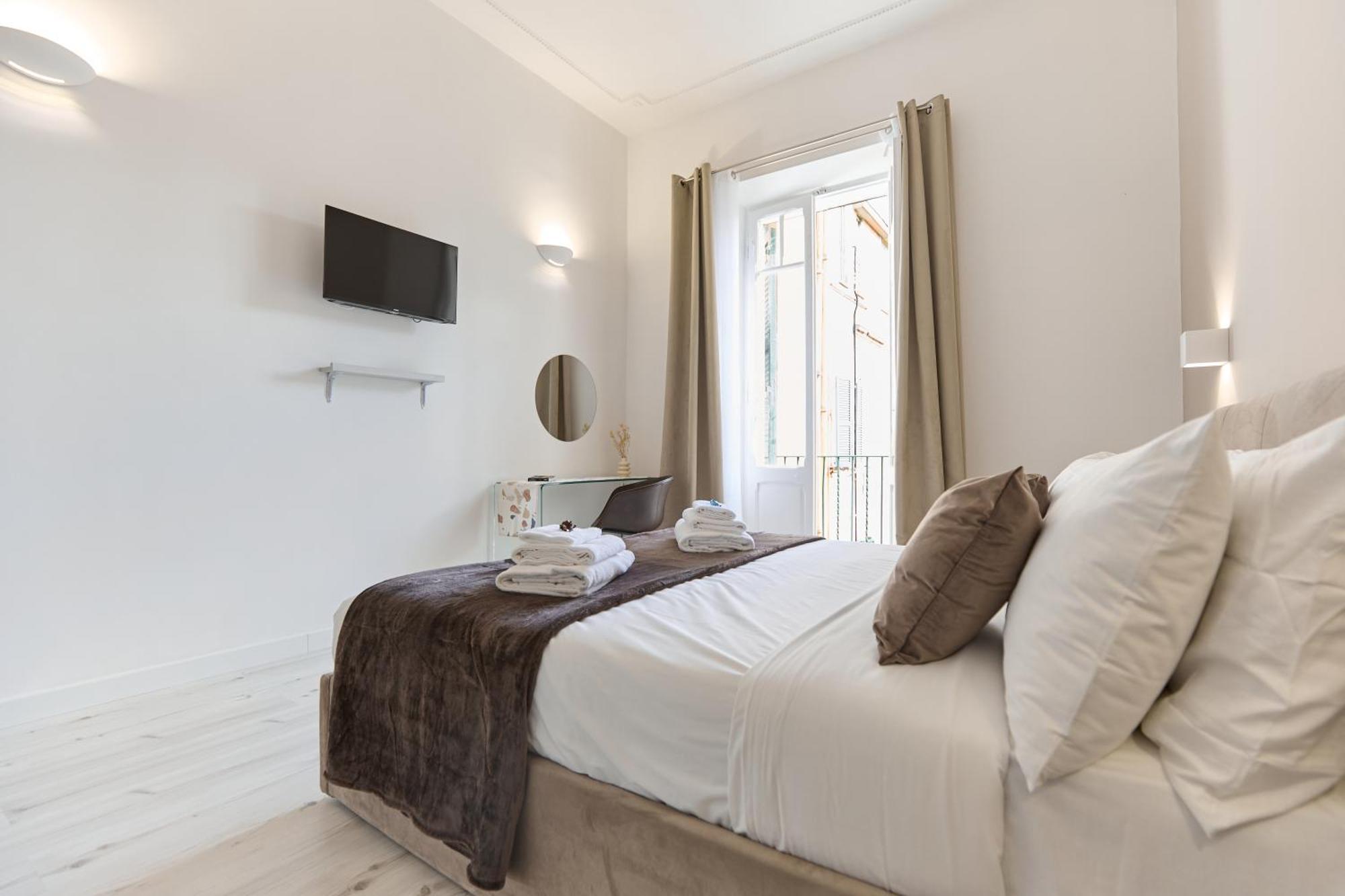Labi Home Colossevm Rome Bagian luar foto