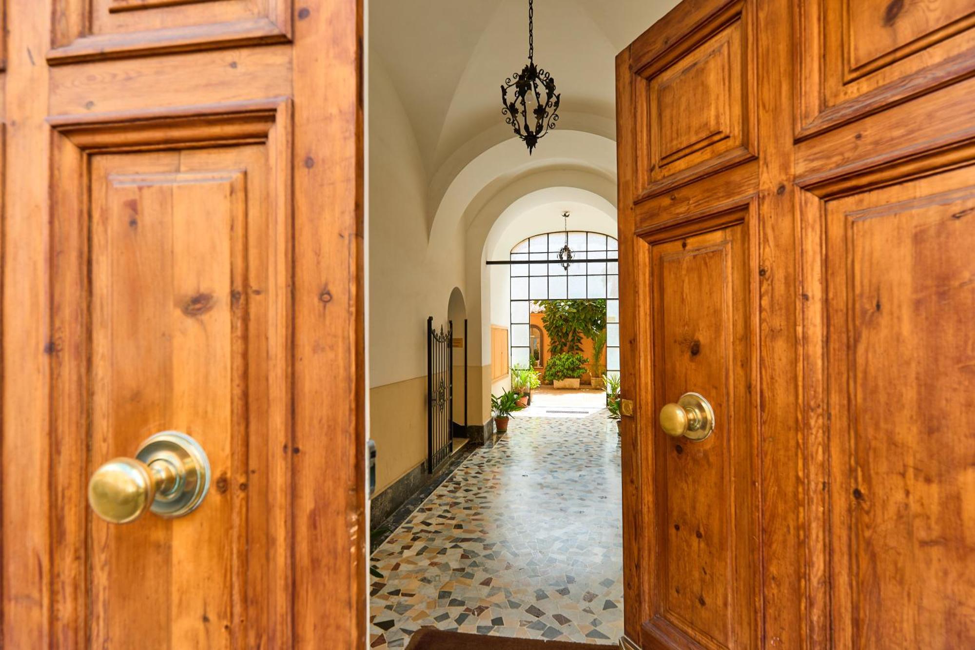 Labi Home Colossevm Rome Bagian luar foto